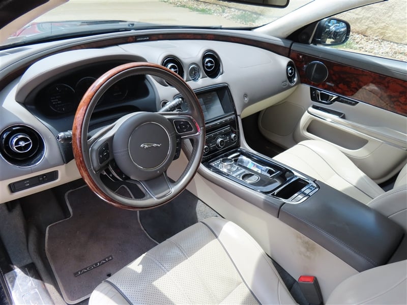 2015 Jaguar XJ Portfolio - Photo 10