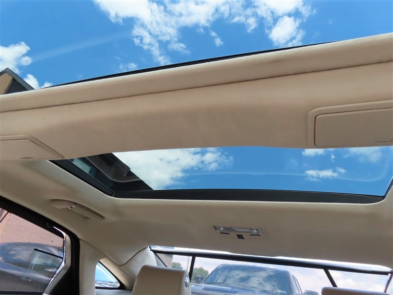 2015 Jaguar XJ Portfolio - Photo 21